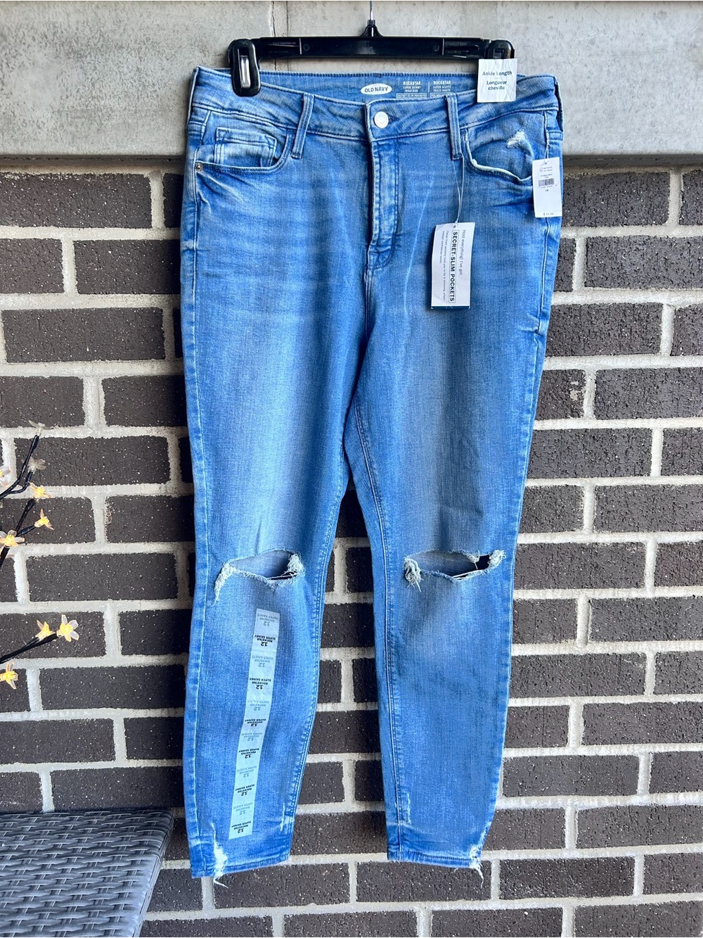 Old Navy Women’s Rockstar Super Skinny High-Rise - US 12